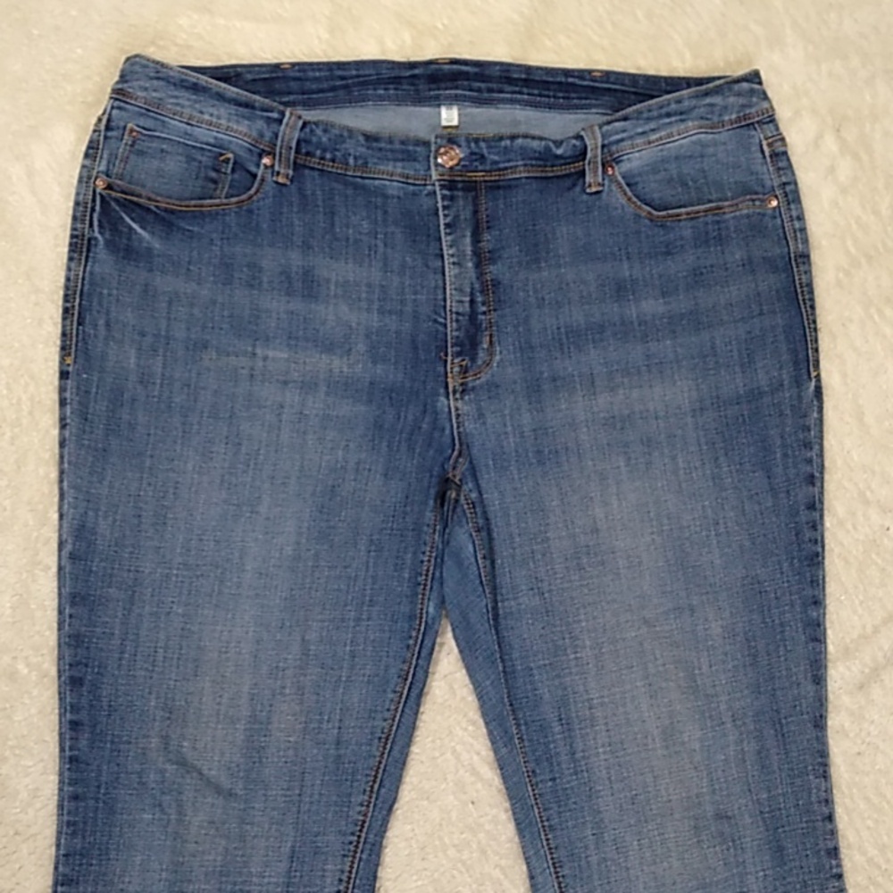 Seven 7 Jeans size 22 Boot cut